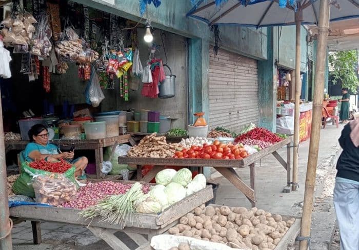 penjualan_sayur_dan_bumbu_meningkat_saat_lebaran_2025_di_lubuk_pakam