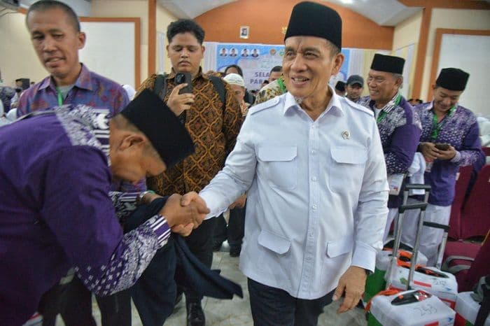 keberangkatan_haji_kloter_pertama_embarkasi_medan