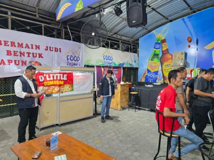 markas_judi_di_yanglim_plaza_digerebek_hadiah_emas_antam_dan_sembako_disita