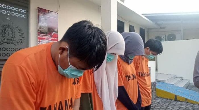 pakai_kaca_mata_berkamera_begini_cara_kerja_tersangka_joki_utbk