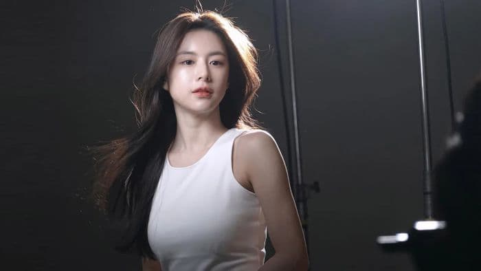 go_yoon_jung_bikin_gemas_di_bandara_incheon_lupa_kalau_dirinya_selebriti