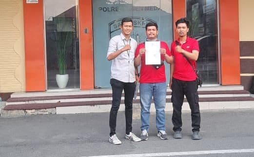 kurir_paket_yang_viral_dilempar_botol_kaca_di_medan_buat_laporan_polisi