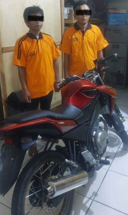 polisi_tangkap_dua_pelaku_curanmor_di_desa_namu_ukur_utara
