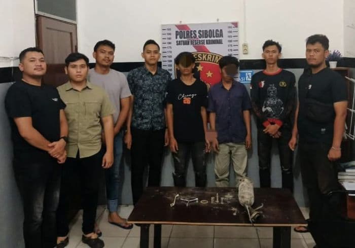 aksi_gagal_warga_tangkap_dua_pencuri_knalpot_mobil_kantor_pos_sibolga