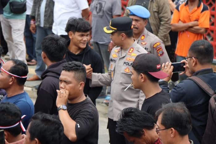 aksi_gerakan_pemuda_dan_masyarakat_tapteng_bersatu_berlangsung_tertib_dan_kondusif
