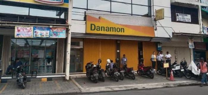 bank_danamon_di_medan_petisah_dimasuki_maling