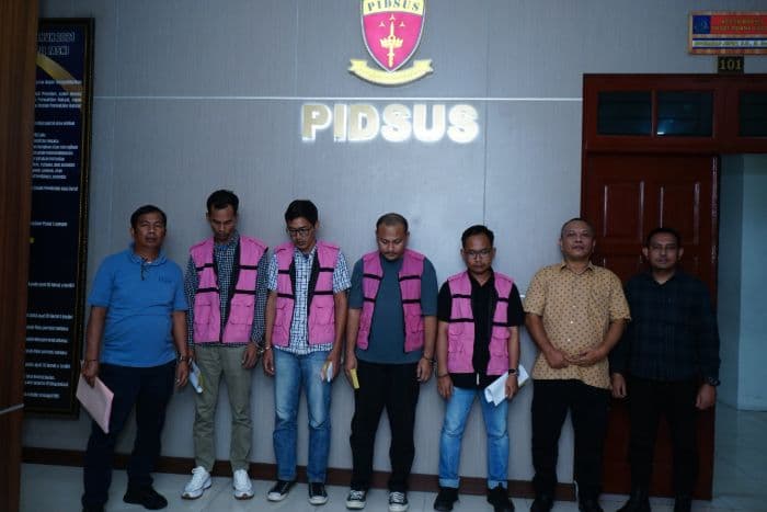 kejati_sumut_tahan_empat_konsultan_pengawas_kasus_korupsi_jalan_di_batu_bara