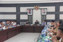 dprd_simalungun_minta_kajian_lingkungan_transparan_soal_konversi_teh_sidamanik