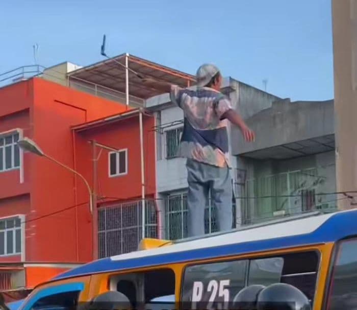 viral_macet_di_kampung_lalang_warga_mengeluh_karena_terlambat_kerja