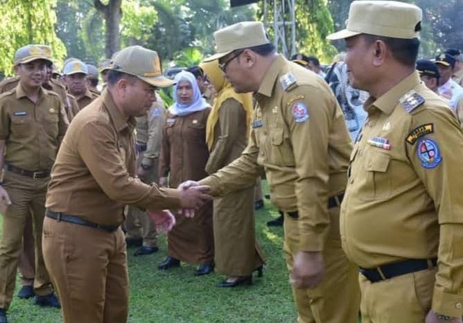 apel_perdana_bupati_deli_serdang_serukan_pelayanan_cepat_transparan_dan_mudah