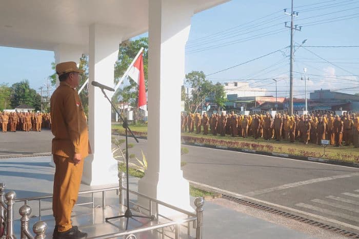 bupati_sergai_soroti_pengelolaan_sampah_dan_kebersihan_publik_dalam_apel_perdana