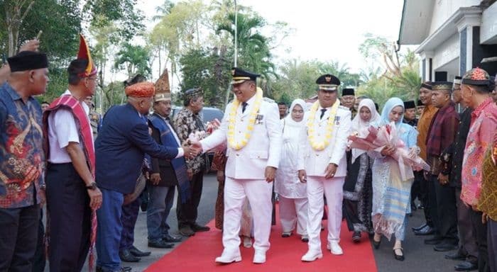 hari_pertama_memimpin_bupati_asahan_sampaikan_ucapan_presiden_prabowo