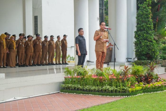 rico_waas_pemko_medan_harus_jadi_keluarga_bagi_masyarakat
