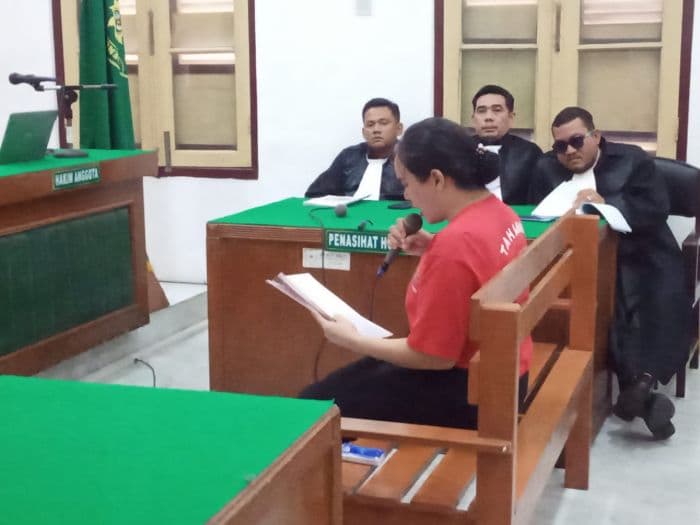 ratu_entok_akan_divonis_pekan_depan