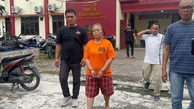 tiromsi_sitanggang_dosen_pembunuh_suami_diadili_di_pn_medan_
