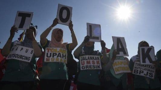 wacana_presiden_prabowo_hapus_skema_kerja_outsourcing_ini_reaksi_serikat_pekerja_di_siantar