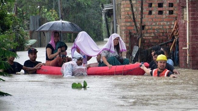 banjir_dan_longsor_di_india_timur_laut_tewaskan_34_orang_ribuan_dievakuasi