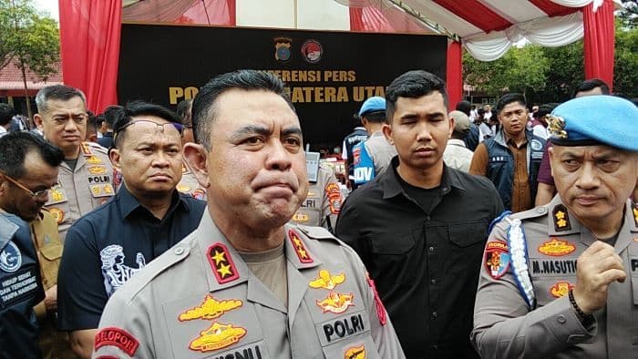 genap_sebulan_hasil_pemeriksaan_akbp_oloan_siahaan_belum_juga_diumumkan