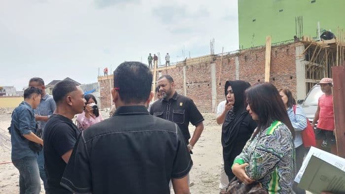 komisi_iv_dprd_medan_temukan_dua_bangunan_tanpa_izin_di_sunggal_