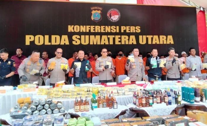 polda_sumut_sita_665_kilogram_sabu_dalam_kurun_waktu_enam_bulan