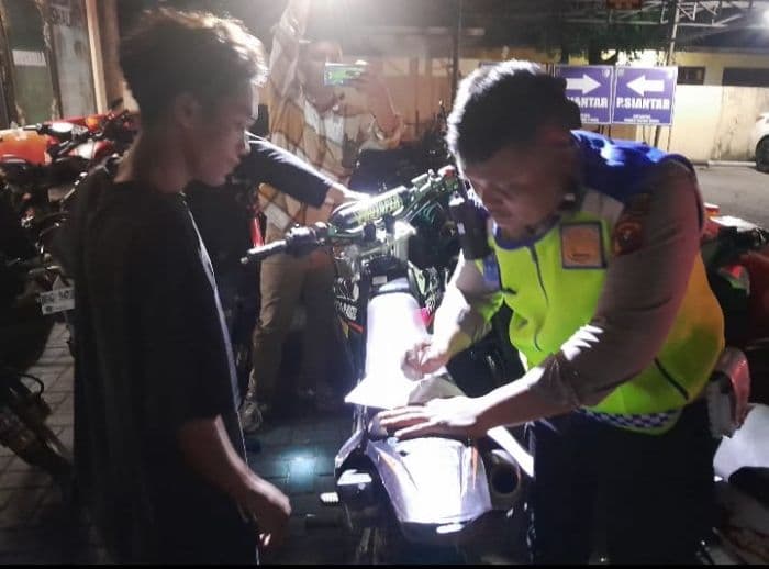 30_sepeda_motor_dengan_knalpot_brong_diamankan_polres_tebing_tinggi