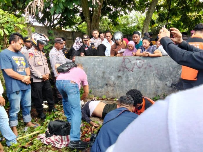 breaking_news_seorang_pria_ditemukan_tewas_di_patumbak