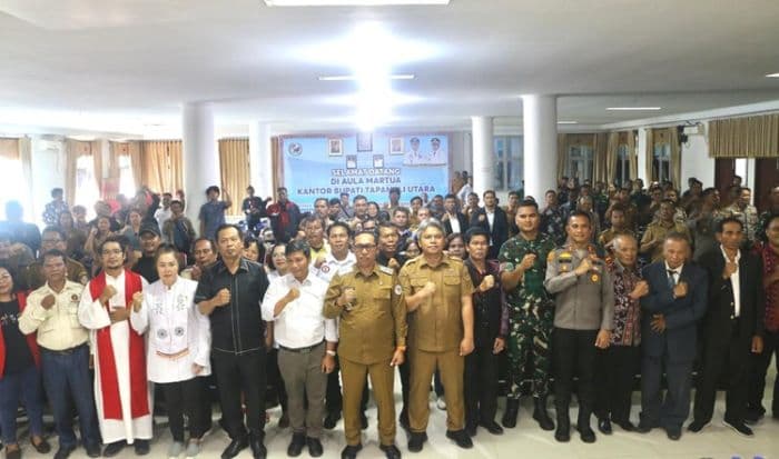 bupati_taput_ajak_masyarakat_junjung_nilai_dalihan_na_tolu_ini_kata_kapolres
