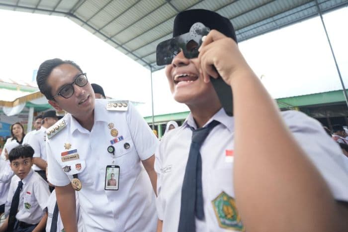 wali_kota_medan_luncurkan_cek_kesehatan_gratis_untuk_siswa_madrasah_ponpes_ada_kuis_seru