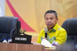 kpk_ott_gubernur_riau_abdul_wahid_10_orang_diamankan_dalam_operasi_di_riau