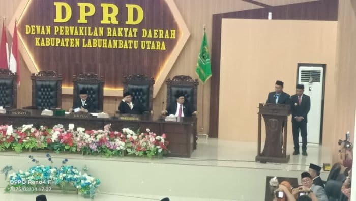 bupatiwabup_sampaikan_pidato_perdana_dalam_sidang_paripurna_dprd_labura