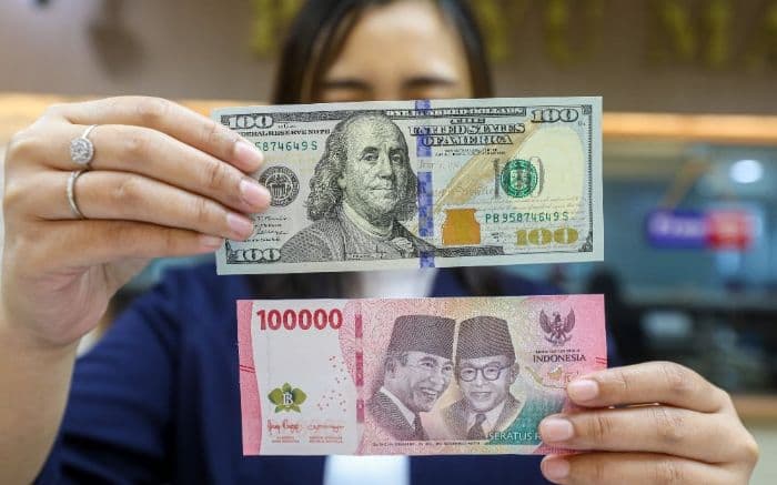 dolar_as_pagi_ini_melemah_ke_level_rp16444
