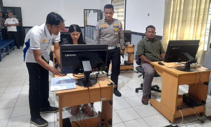 polres_siantar_wajibkan_tes_psikologi_untuk_pembuatan_dan_perpanjangan_sim_
