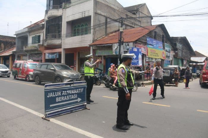 jalur_medanberastagi_hari_ini_ramai_lancar_diprediksi_padat_sabtu_dan_minggu