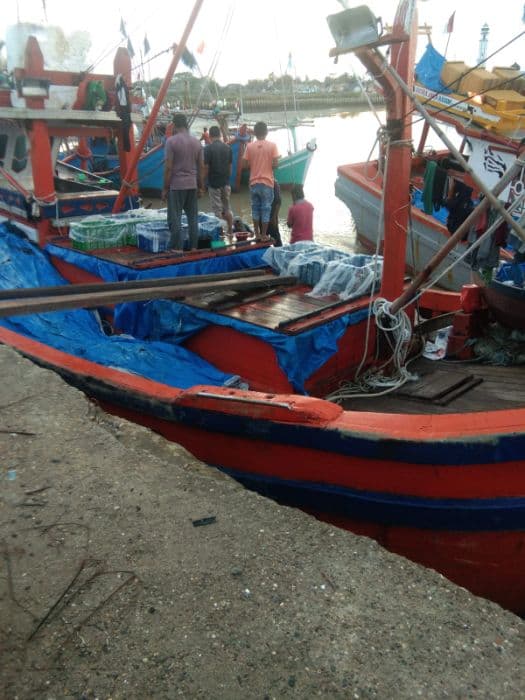 kepala_kamar_mesin_kapal_motor_sumber_jaya_tewas_diduga_tersengat_listrik_