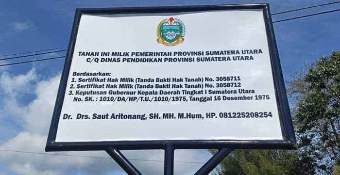 pendirian_plang_kepemilikan_pemprov_sumut_ini_mendapat_penolakan_di_toba