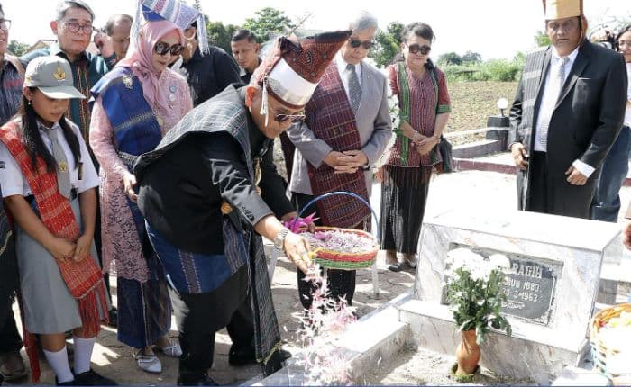 kenang_sosok_pendidik_guru_jason_saragih_yang_makamnya_dikunjungi_saat_hardiknas