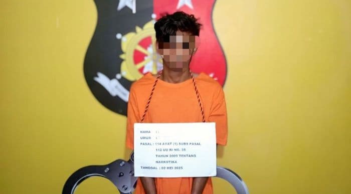 polsek_panai_hilir_tangkap_pengedar_sabu_di_desa_sei_sakat_