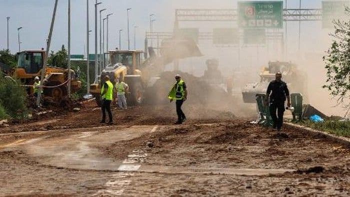 serangan_rudal_yaman_hantam_dekat_bandara_israel_penerbangan_ditunda