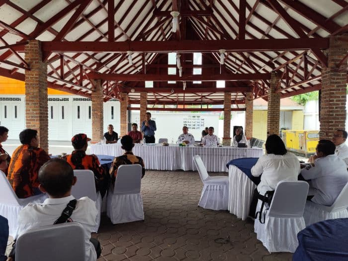 pedagang_minta_gedung_iv_pasar_horas_segera_dirobohkan