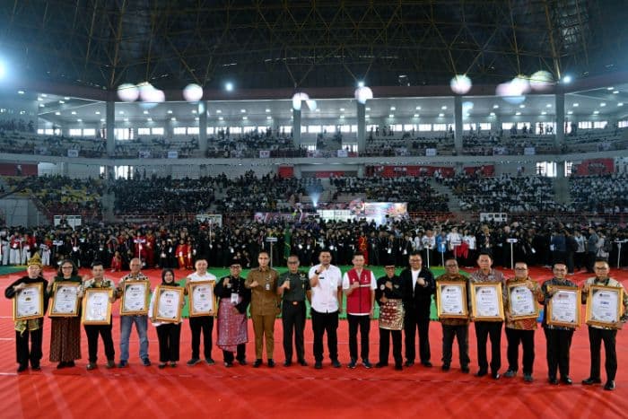 3265_peserta_dari_20_negara_ikuti_kejuaraan_pencak_silat_internasional_di_sumut_gubernur_bobby_selamat_bertanding