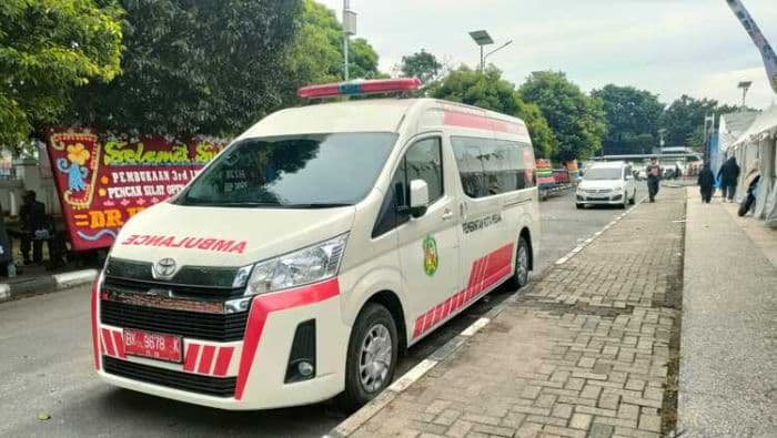 ambulans_dinkes_medan_dan_sumut_disiagakan_di_kejuaraan_internasional_pencak_silat_2025