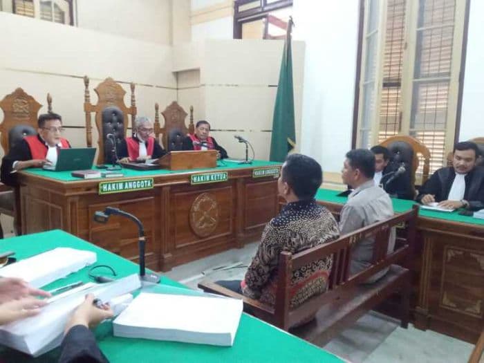 dua_terdakwa_ott_dana_bos_batu_bara_dituntut_18_bulan_penjara