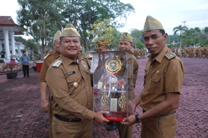 lakukan_terobosan_pembangunan_lokal_enam_desa_di_asahan_sabet_penghargaan