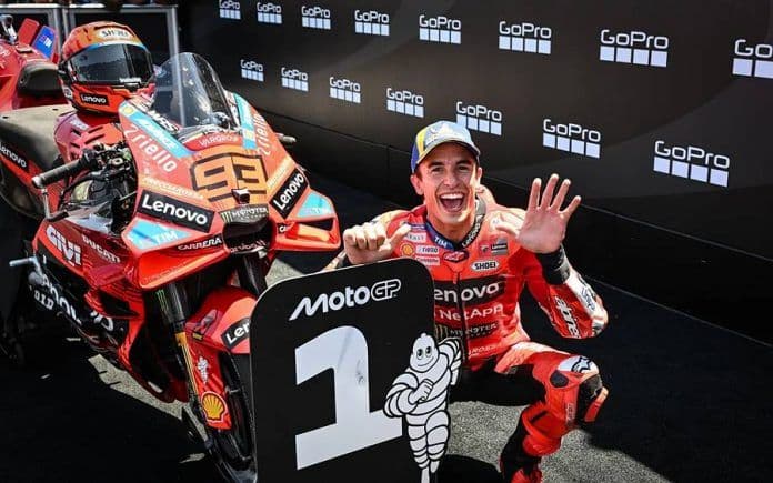 legenda_motogp_italia_bela_marc_marquez_dari_cemoohan_fans