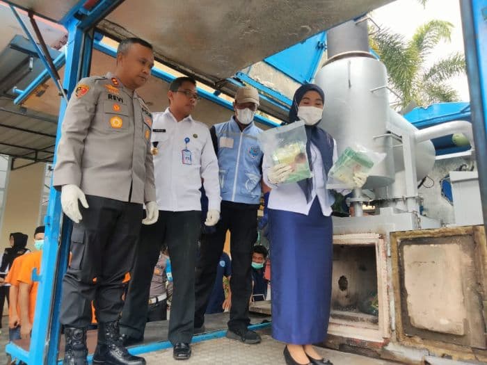 polres_asahan_musnahkan_lebih_dari_20_kilogram_sabu