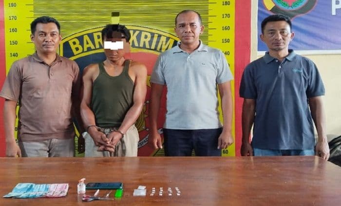 polsek_barumun_tengah_tangkap_pengedar_sabu_di_tanjung_rokan