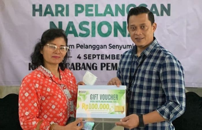 apresiasi_pelanggan_pegadaian_siantar_berikan_voucher_tabungan_emas