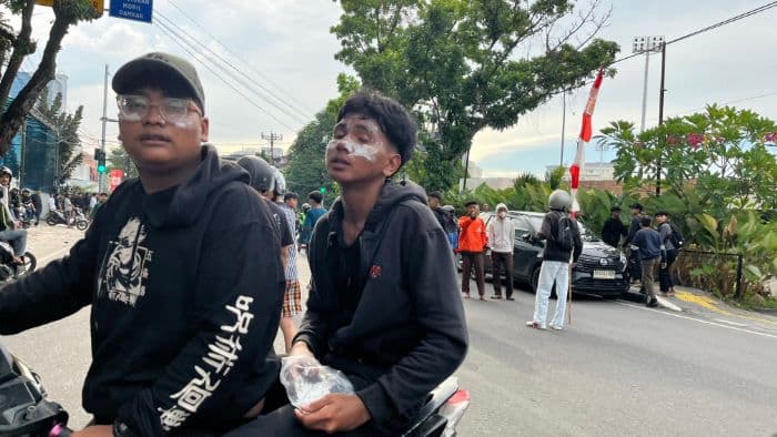 dampak_gas_air_mata_pada_mata_dokter_ungkap_risiko_luka_kornea_hingga_gangguan_penglihatan