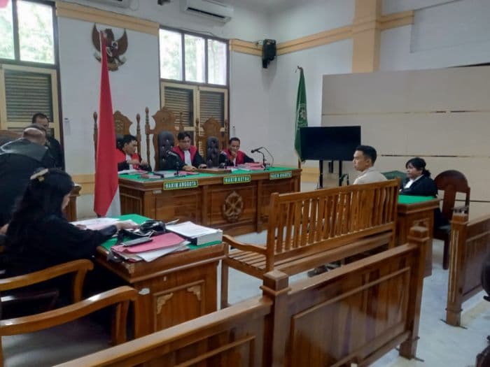 hakim_pn_medan_tunda_sidang_putusan_kasus_perdagangan_satwa_dilindungi