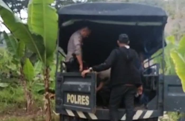 polres_dairi_diduga_tangkap_lepas_belasan_orang_terduga_narkoba_